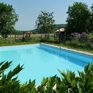 Hébergement de vacances La Pénardière, Saint-Étienne-de-Tulmont